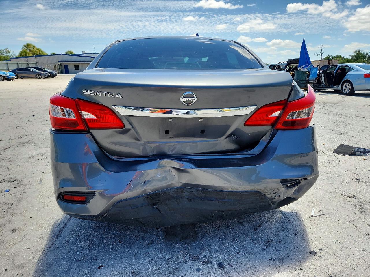 Nissan Sentra