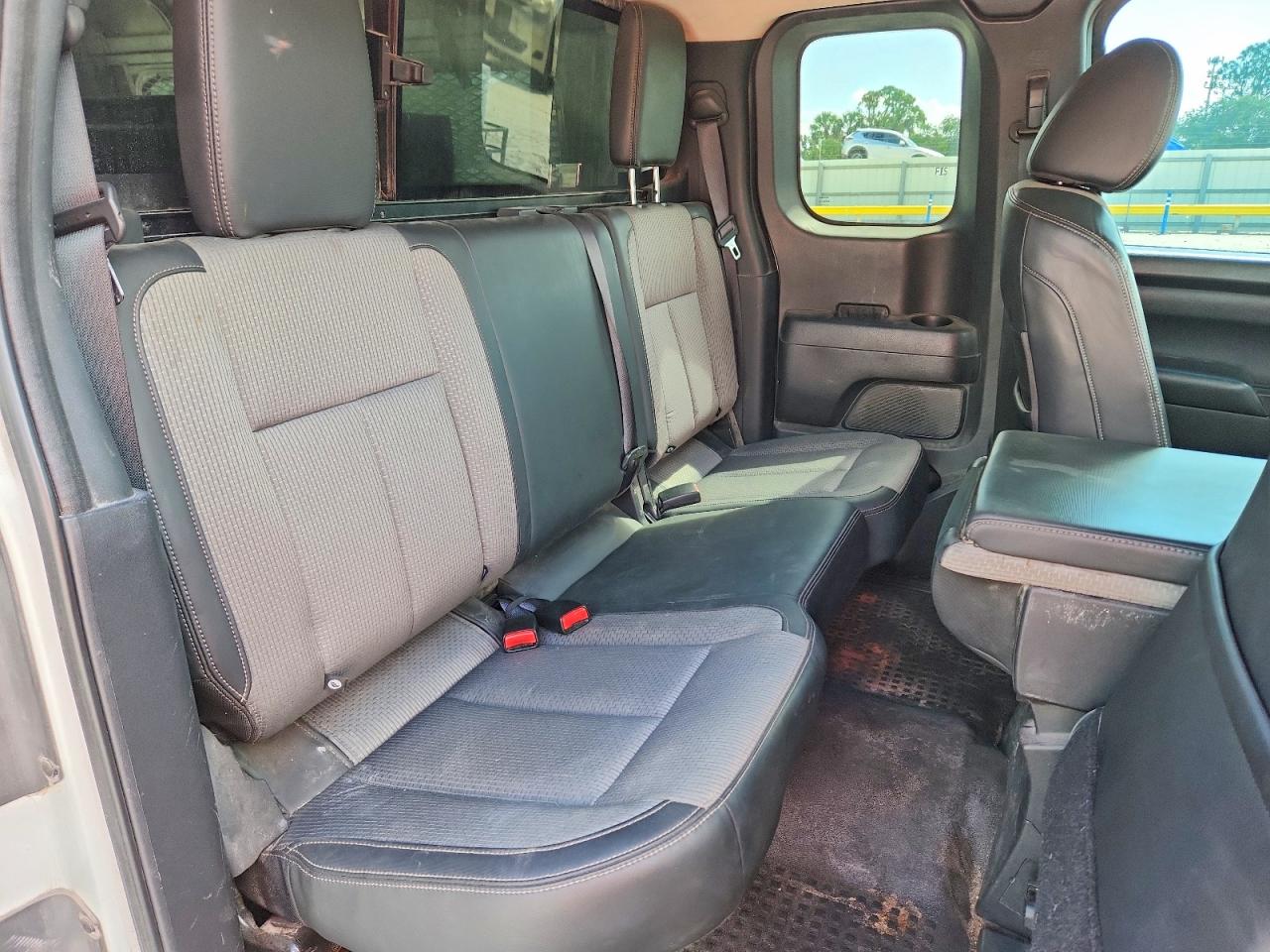 Nissan Titan S