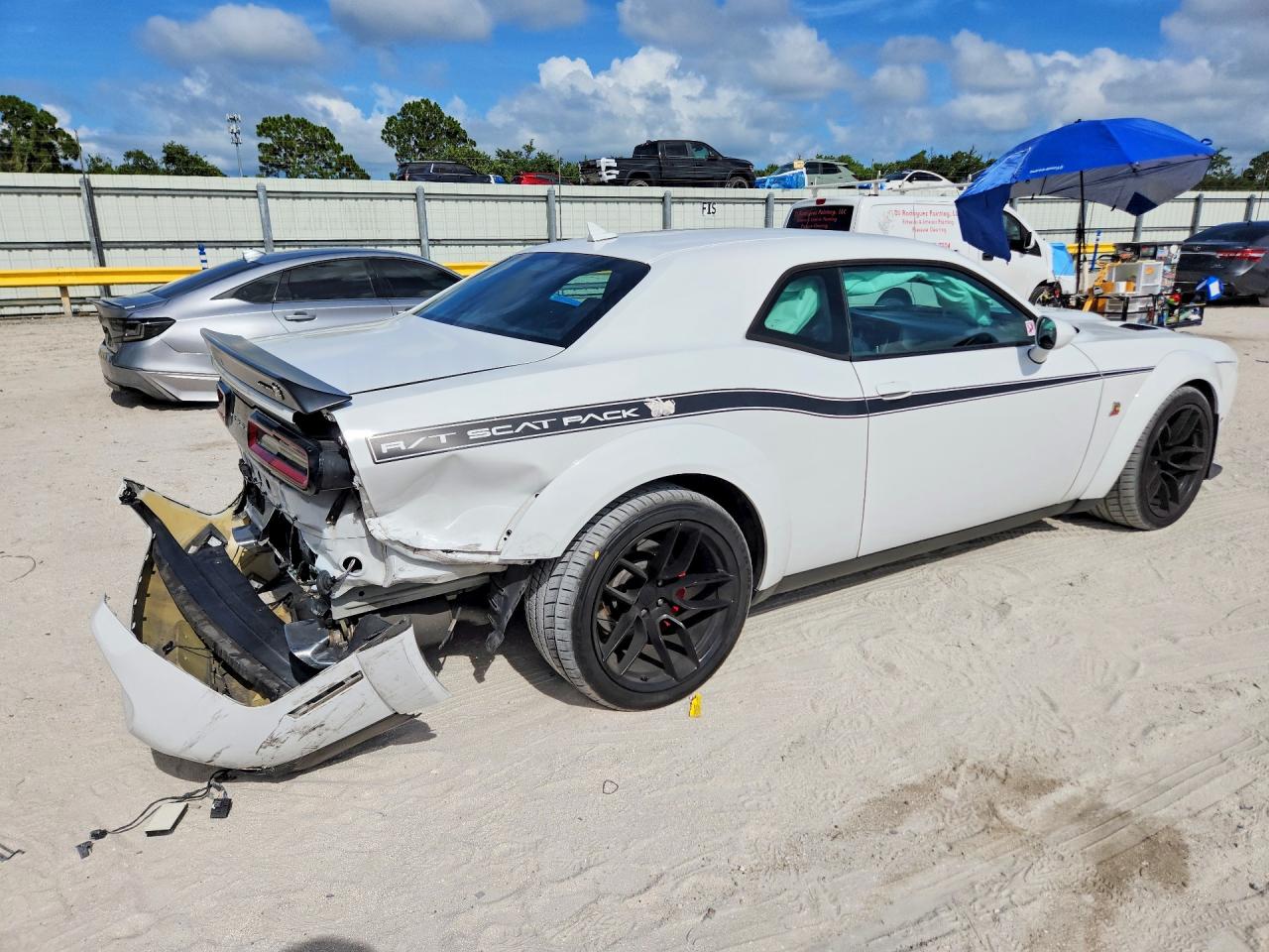 Dodge Challenger R