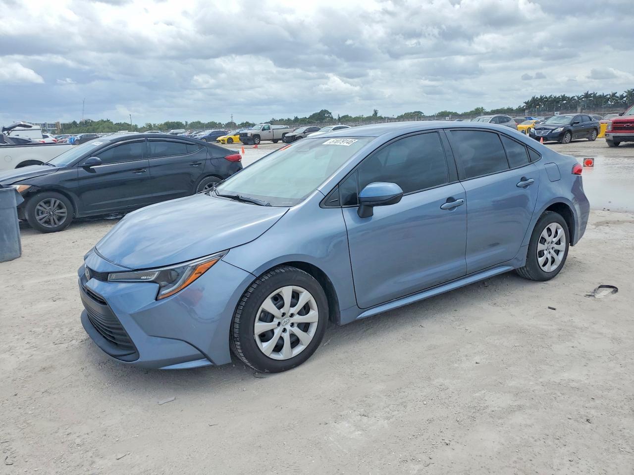 Salvage Toyota Corolla Image