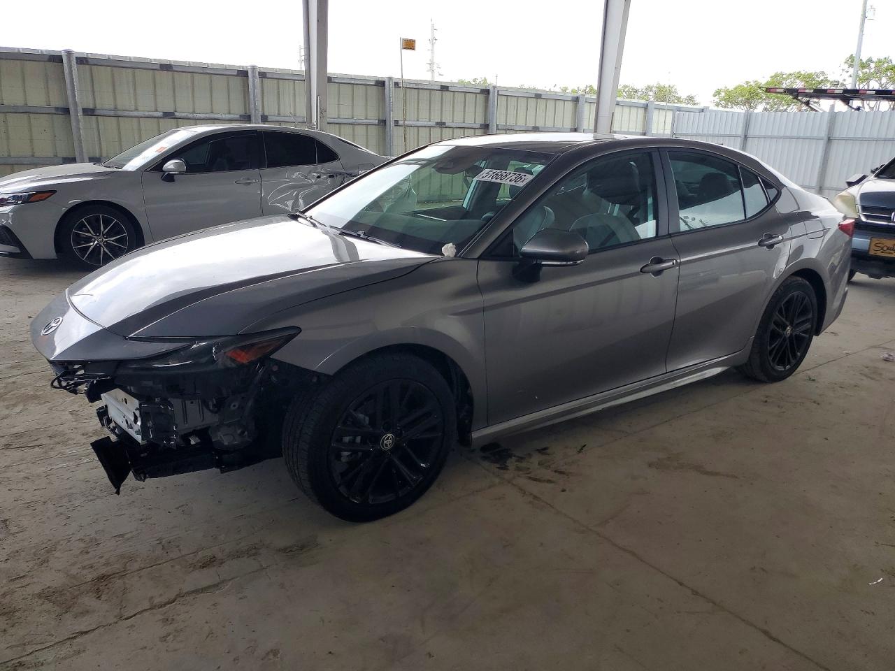 Salvage Toyota Camry Image
