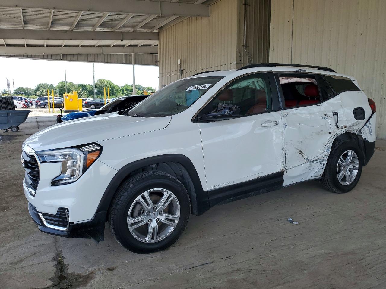 Salvage GMC Terrain Image