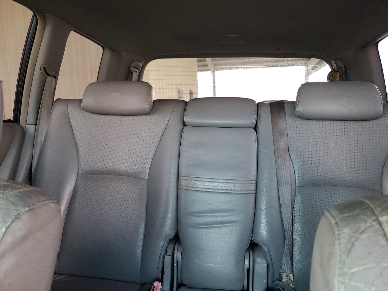 Toyota Highlander Base