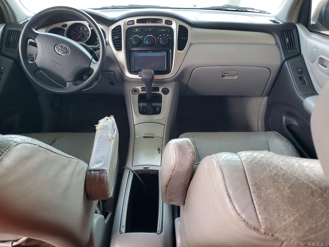 Toyota Highlander Base