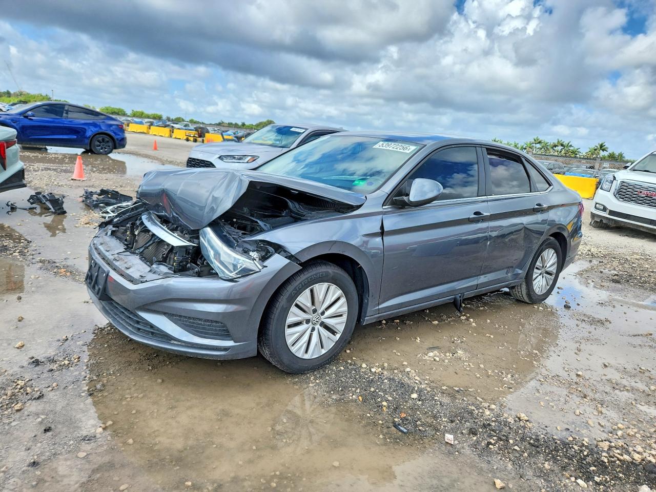 Salvage Volkswagen Jetta Image