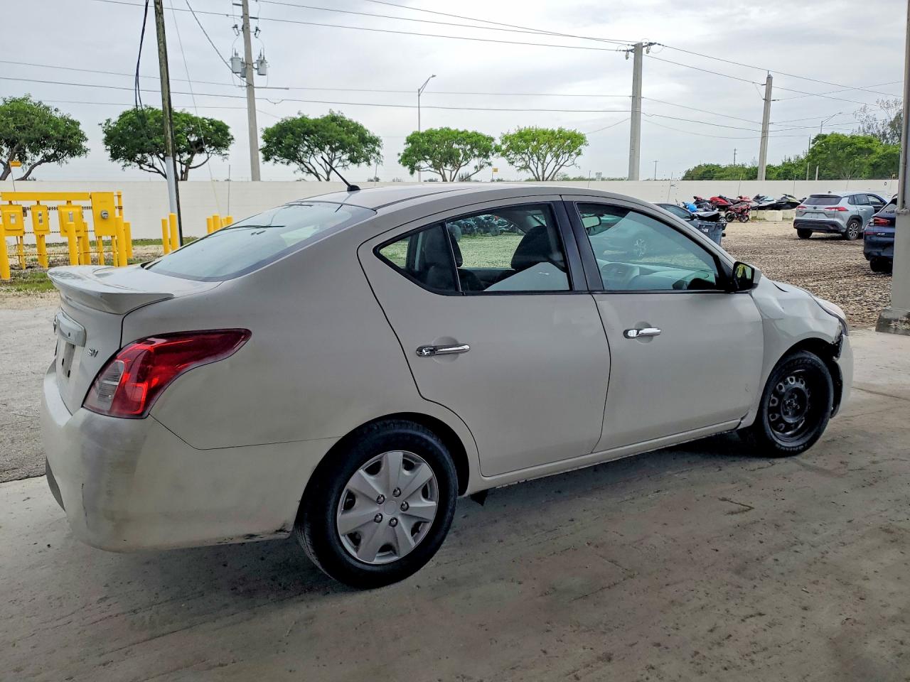 Nissan Versa Sv