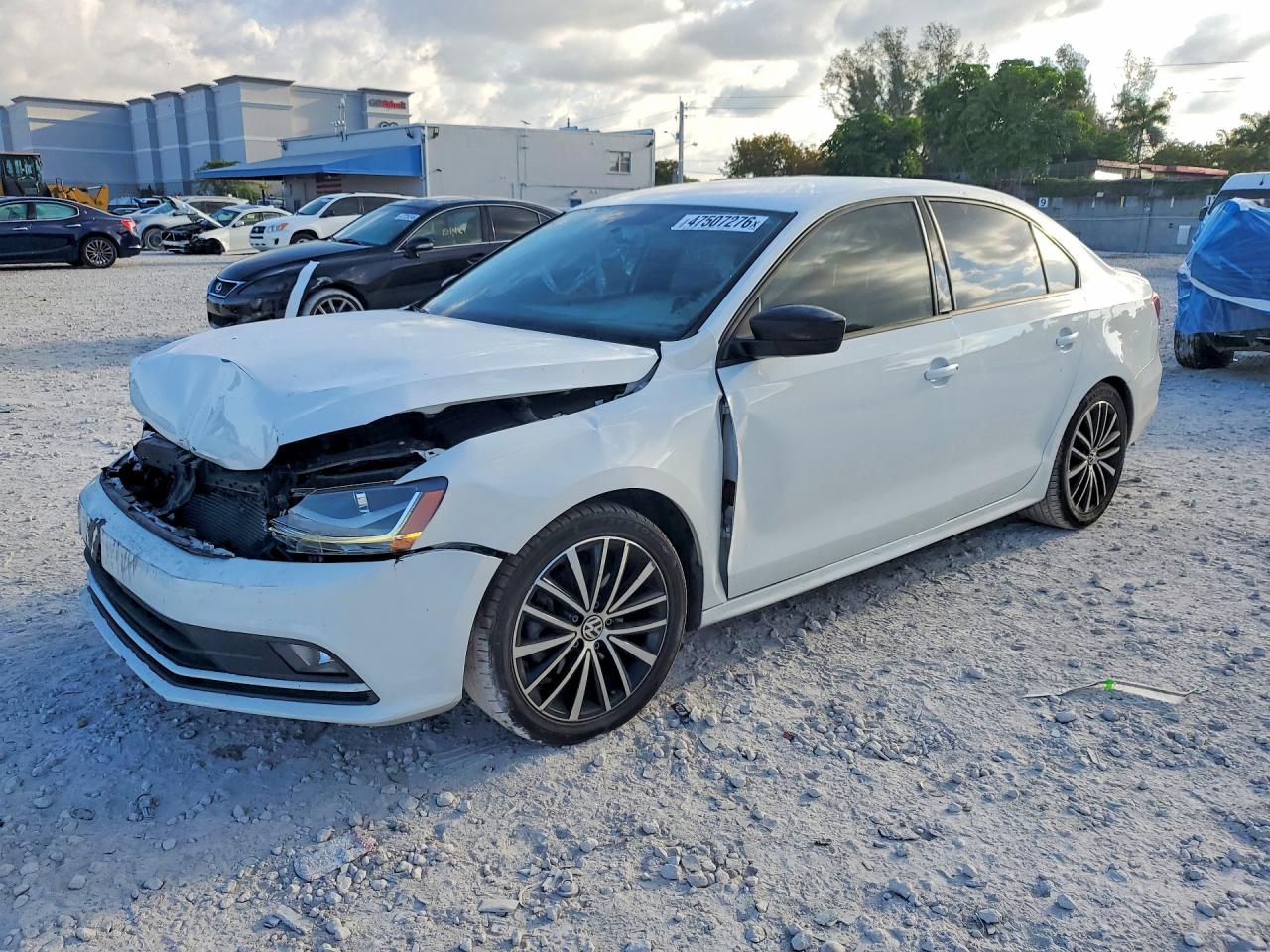 Salvage Volkswagen Jetta Image