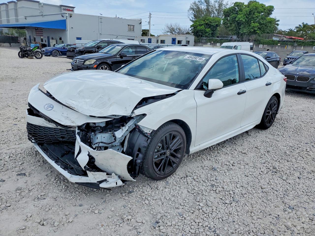 Salvage Toyota Camry Image