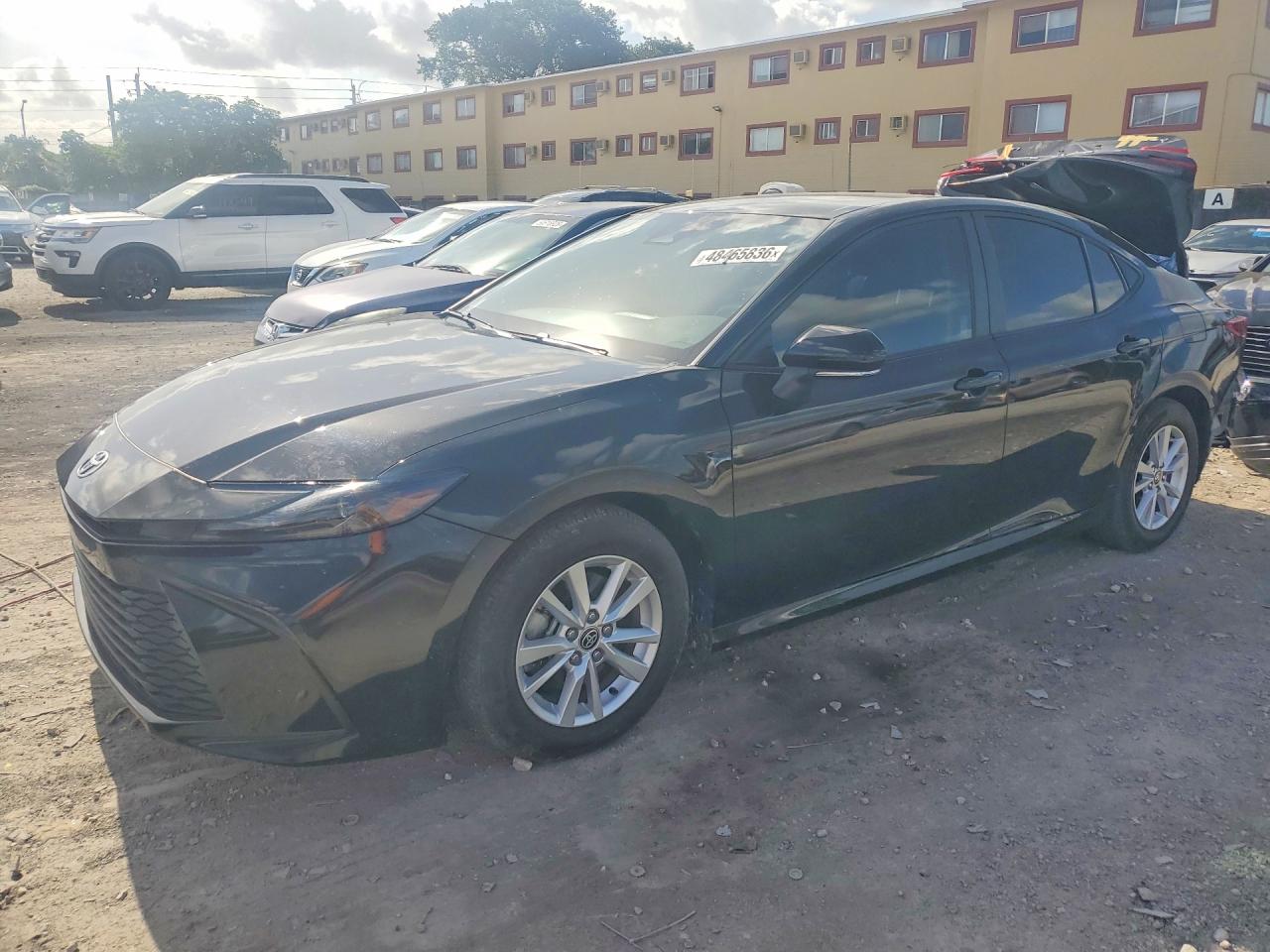 Salvage Toyota Camry Image