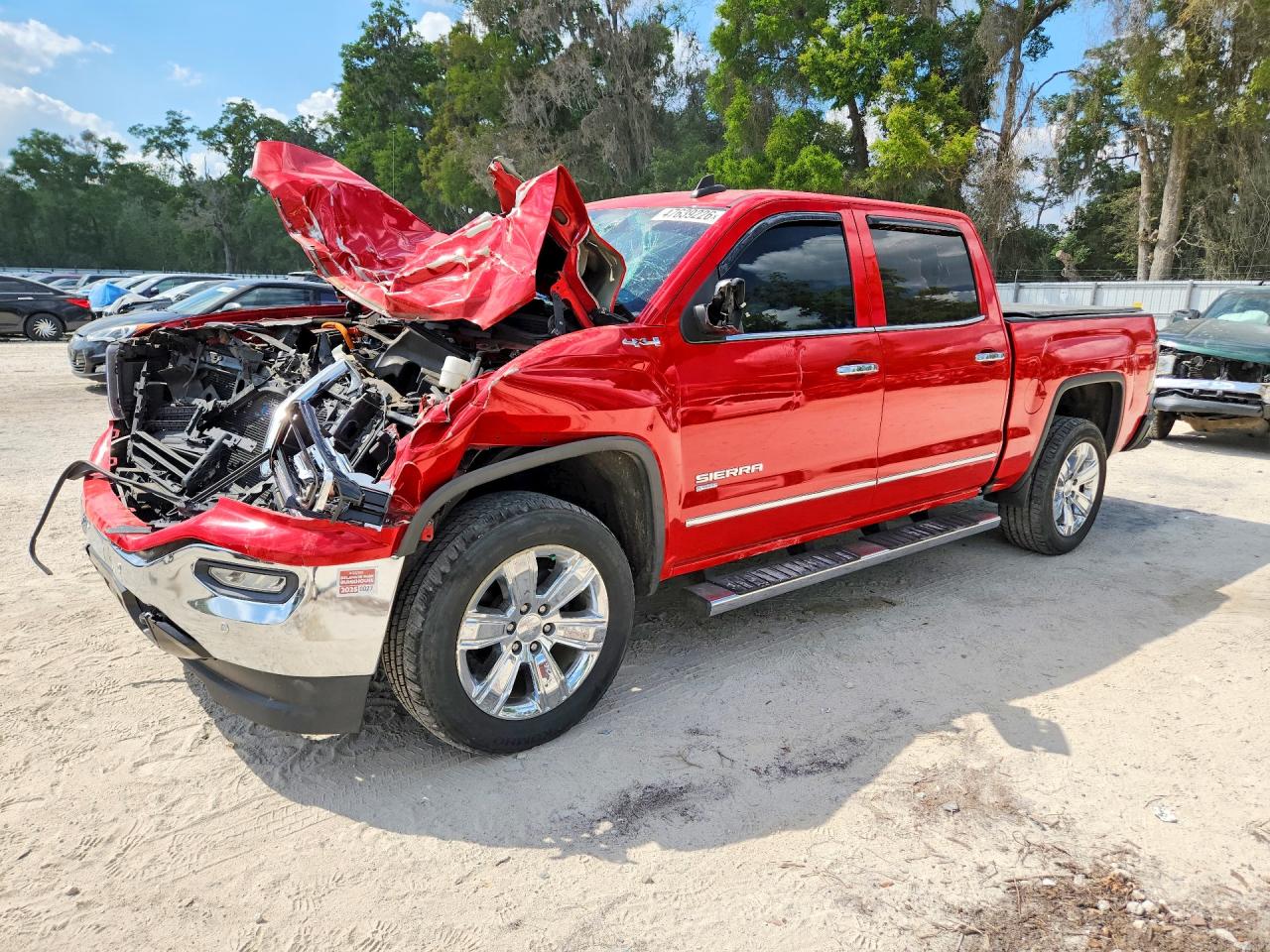 Salvage GMC Sierra Image