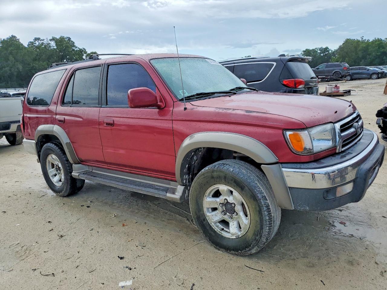 Salvage Toyota 4Runner Image