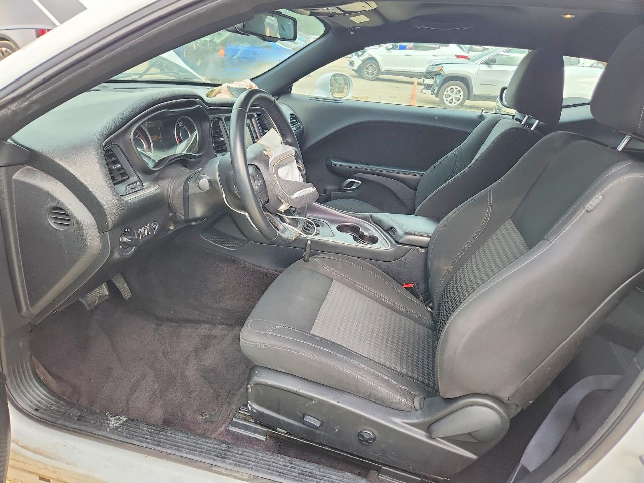 Dodge Challenger Sxt