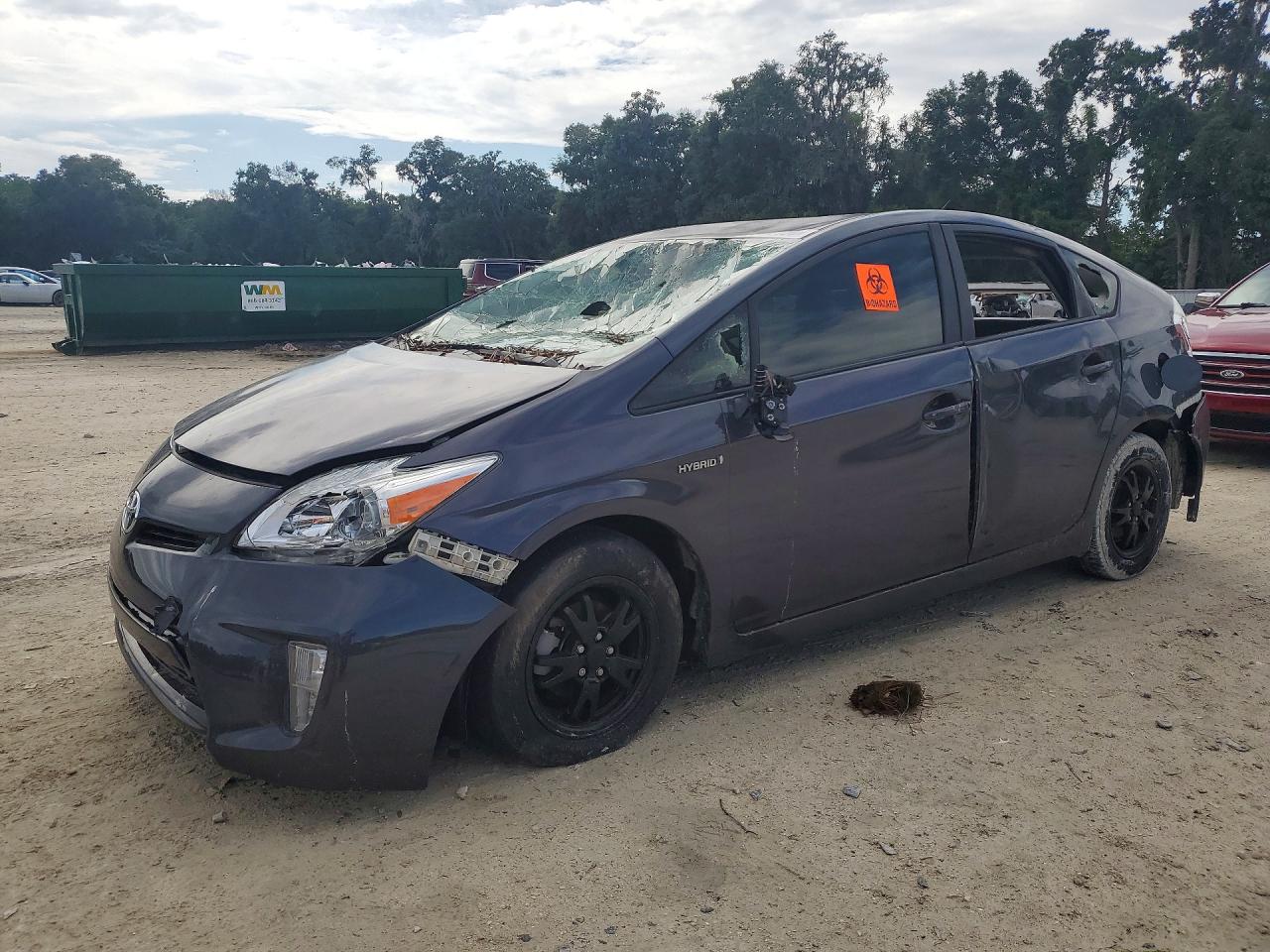 Salvage Toyota Prius Image