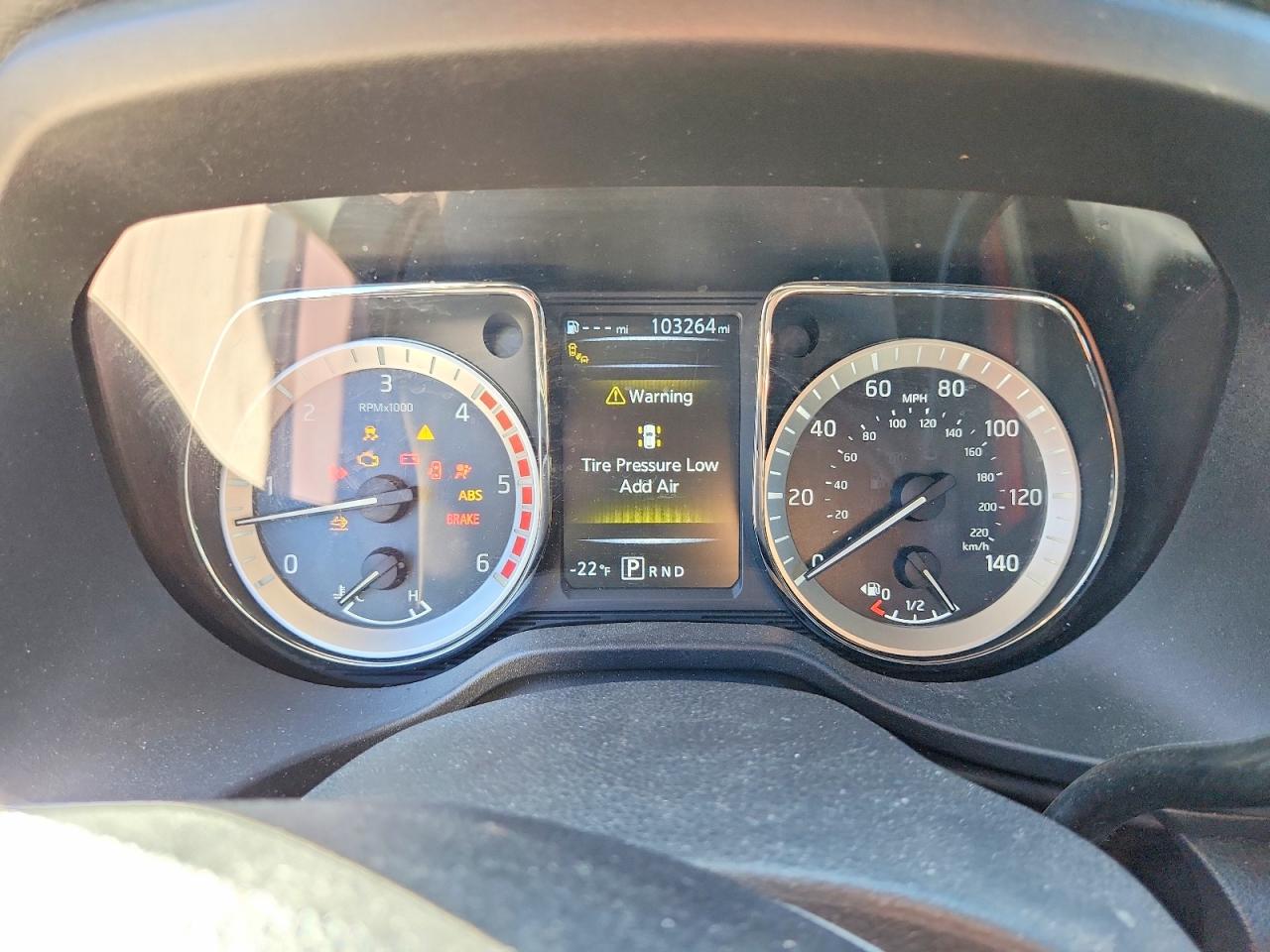 Nissan Titan Sv