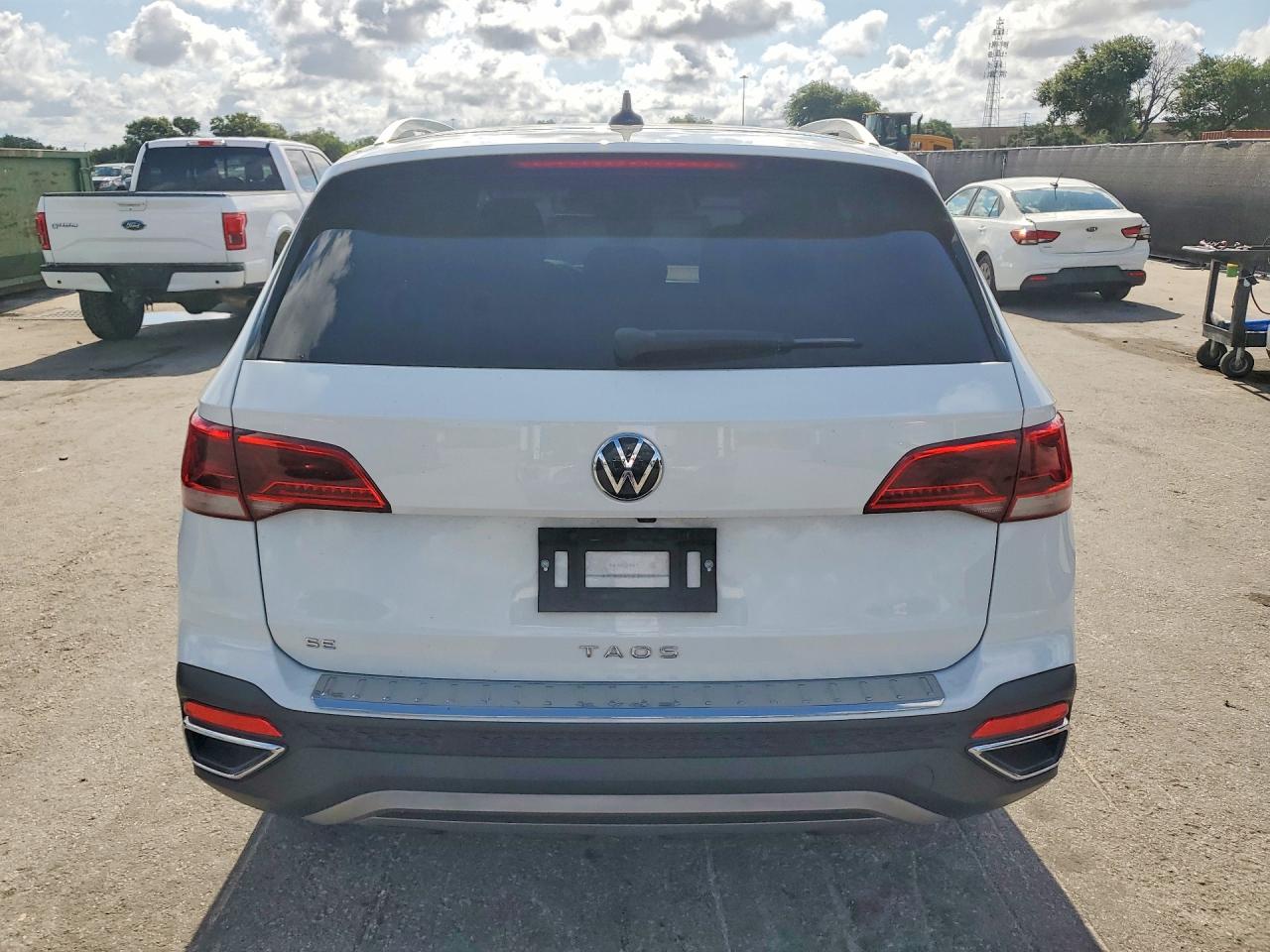 Volkswagen Taos Se