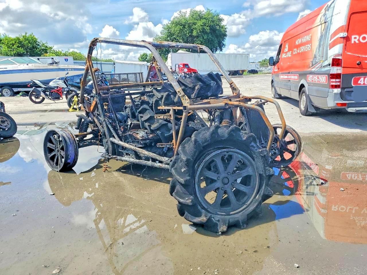 Salvage Can-Am Maverick E Image