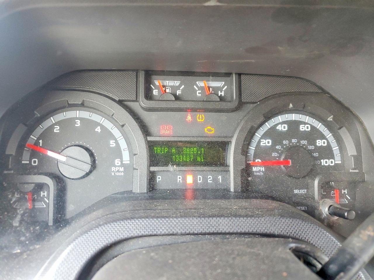 Ford Econoline E350 Super Duty Van