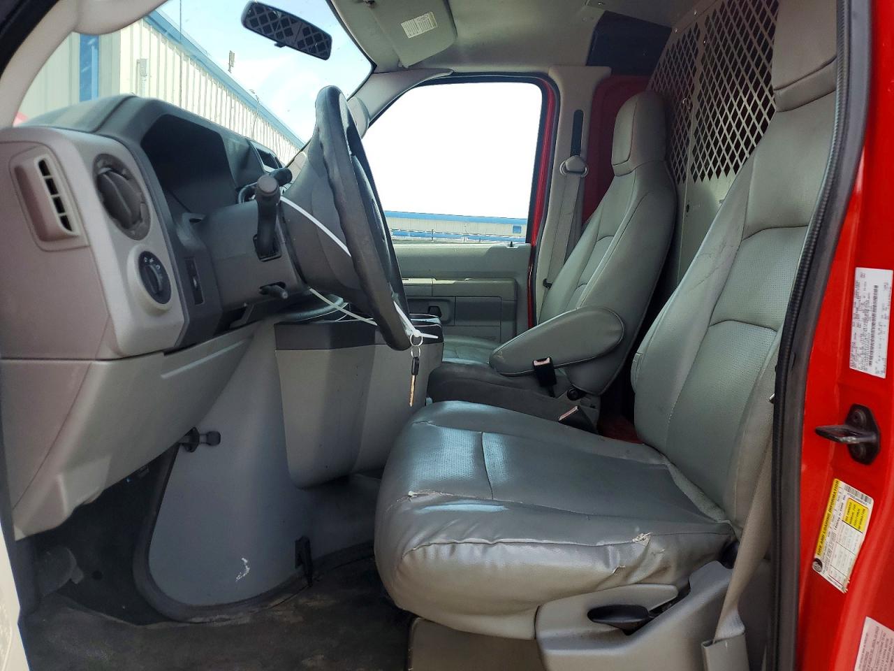 Ford Econoline E350 Super Duty Van