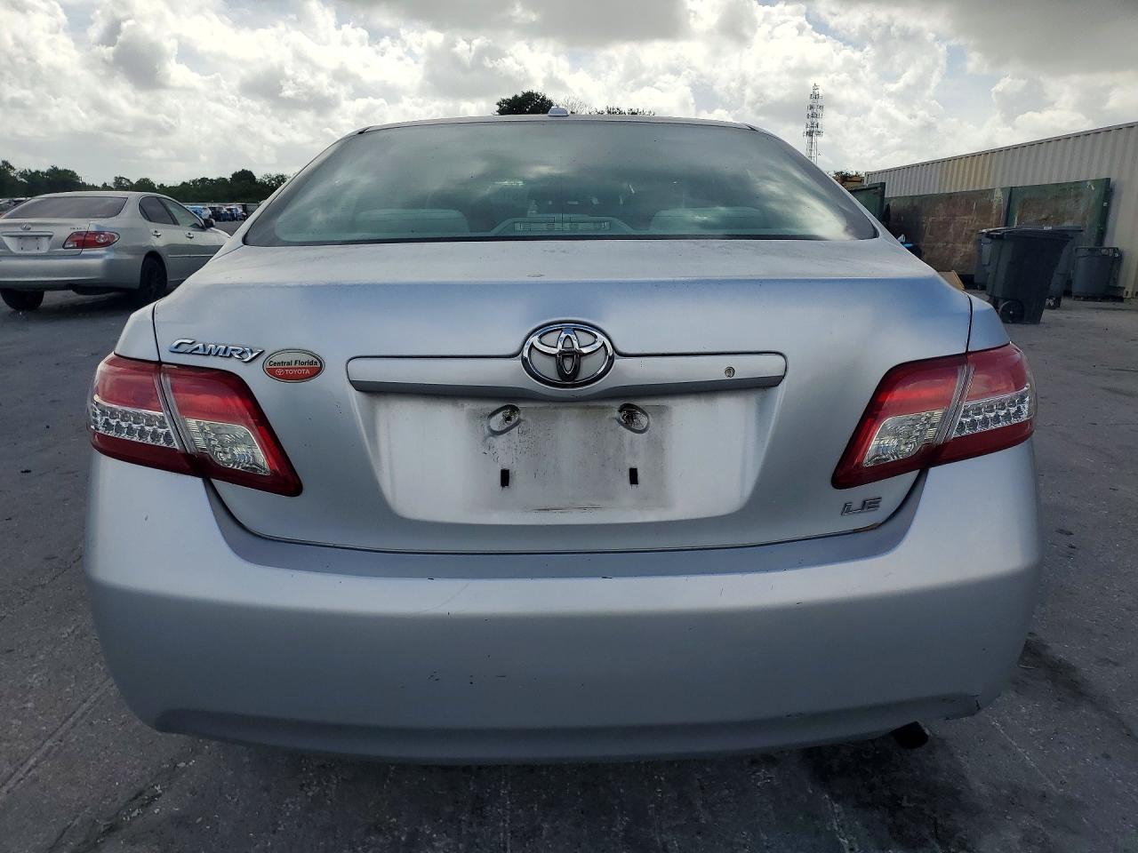 Toyota Camry Le