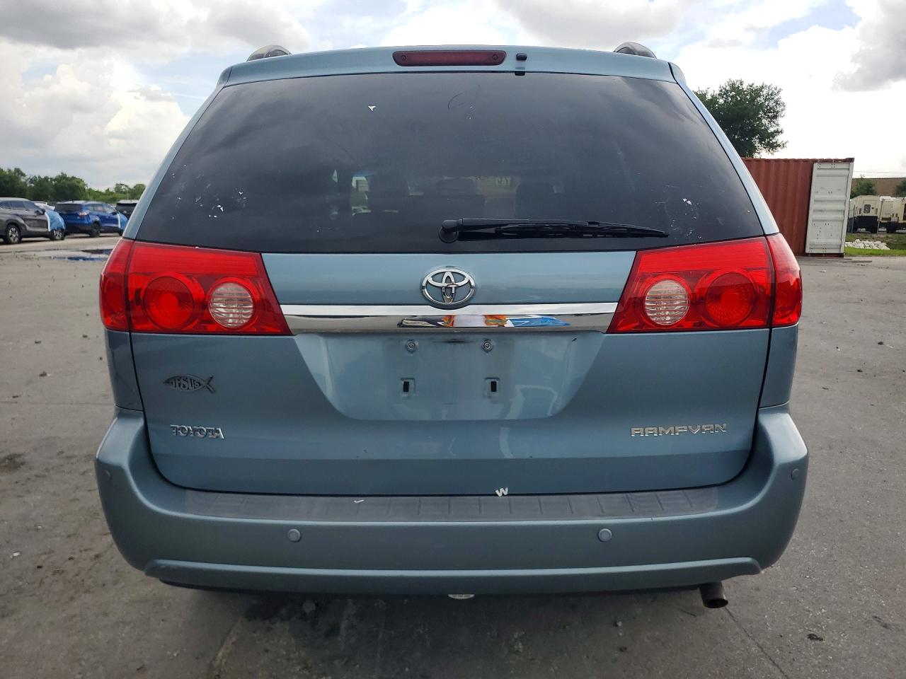 Toyota Sienna Xle 7 Passenger