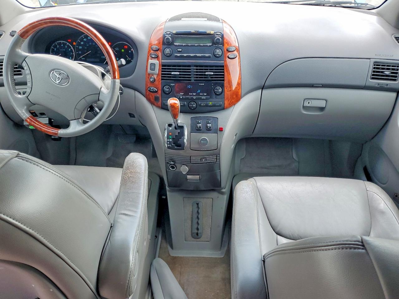 Toyota Sienna Xle 7 Passenger