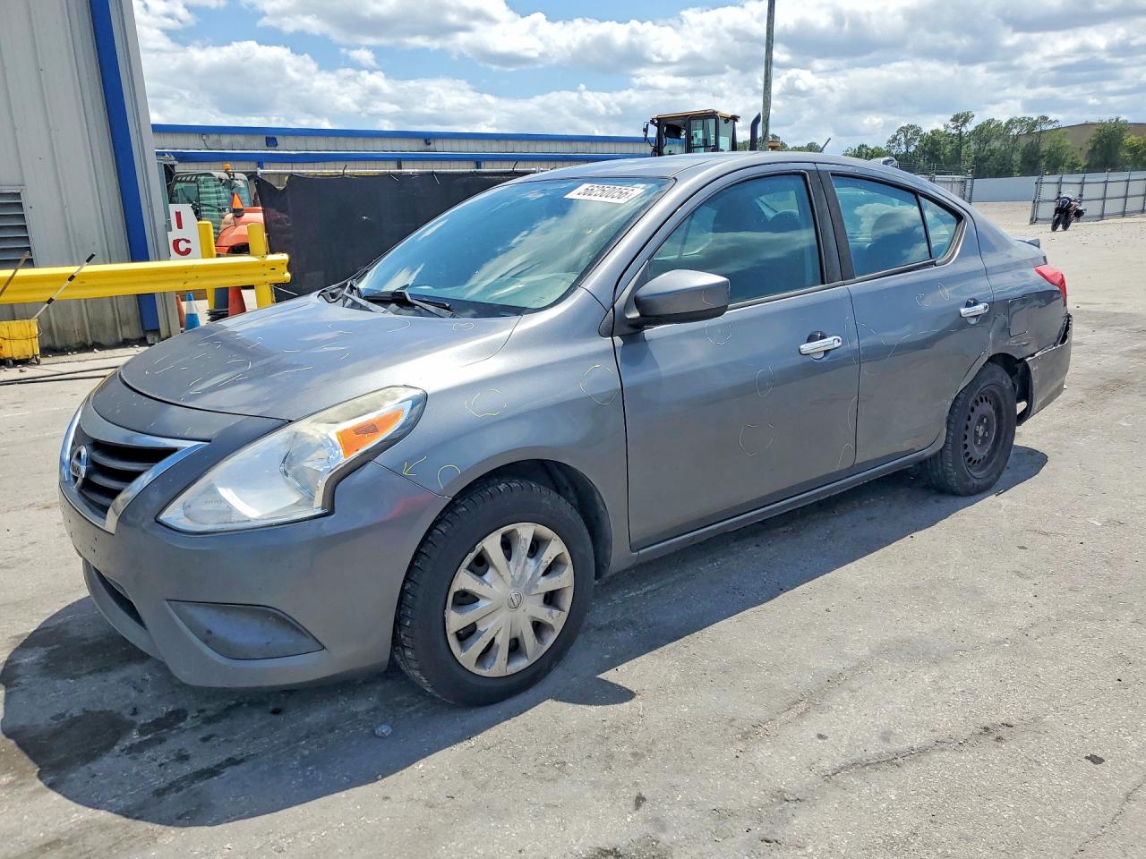 Salvage Nissan Versa Image