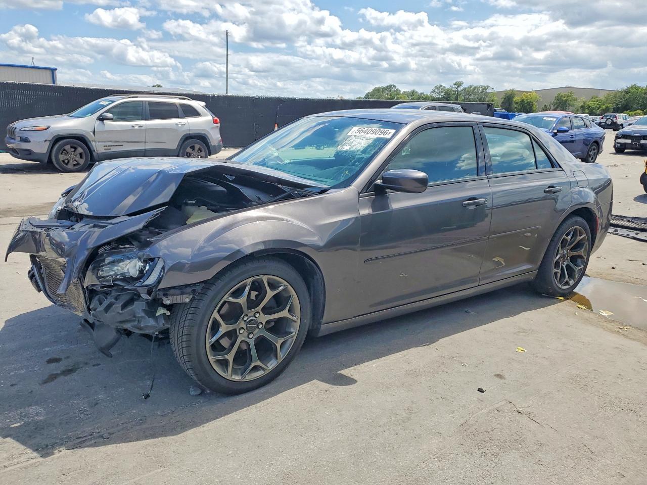 Salvage Chrysler 300 Image