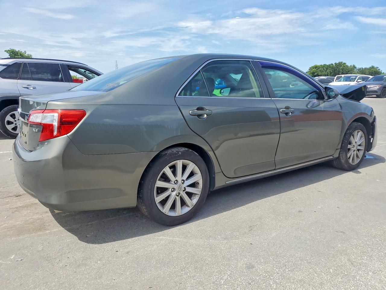 Toyota Camry Xle