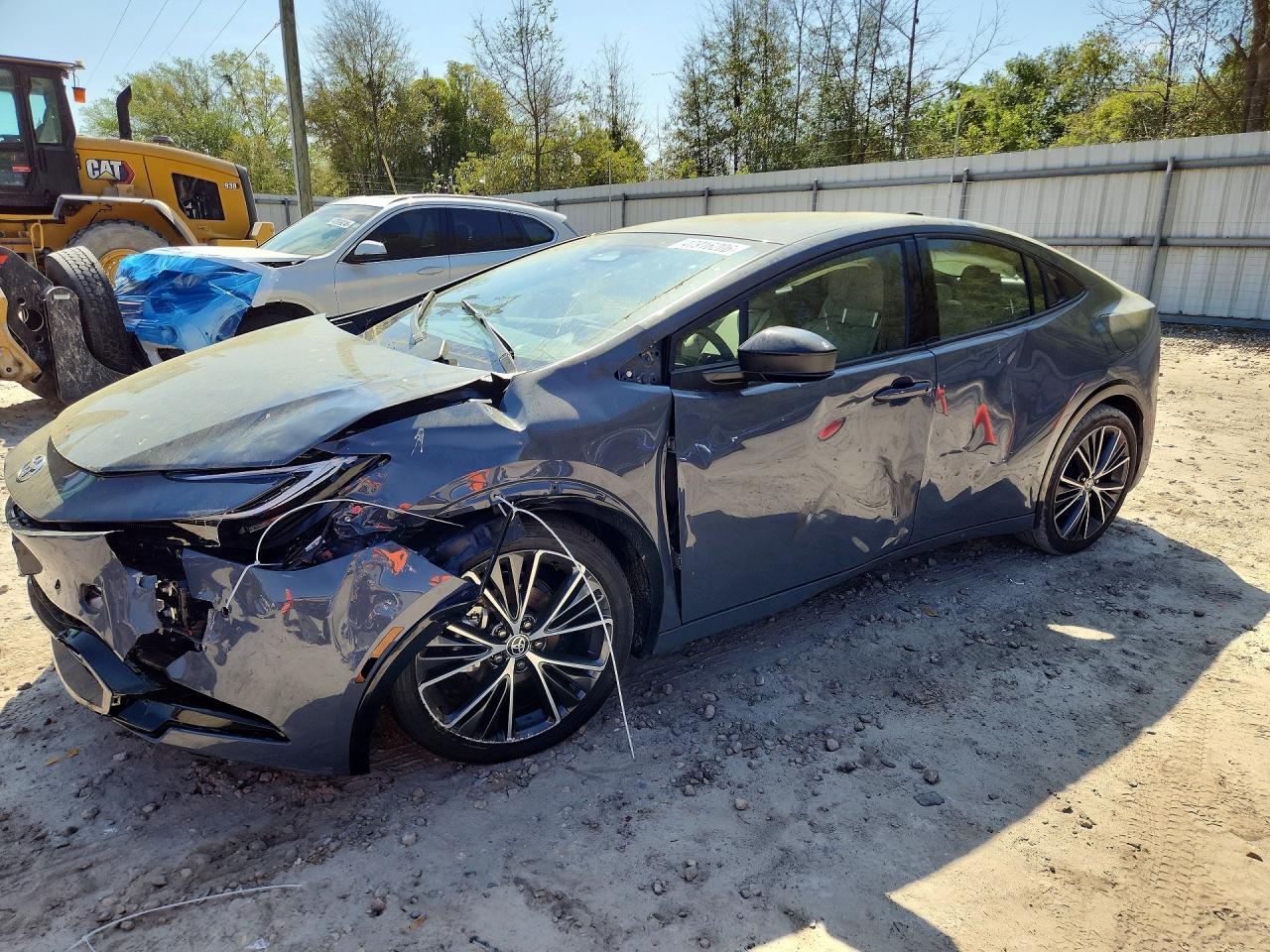 Salvage Toyota Prius Image
