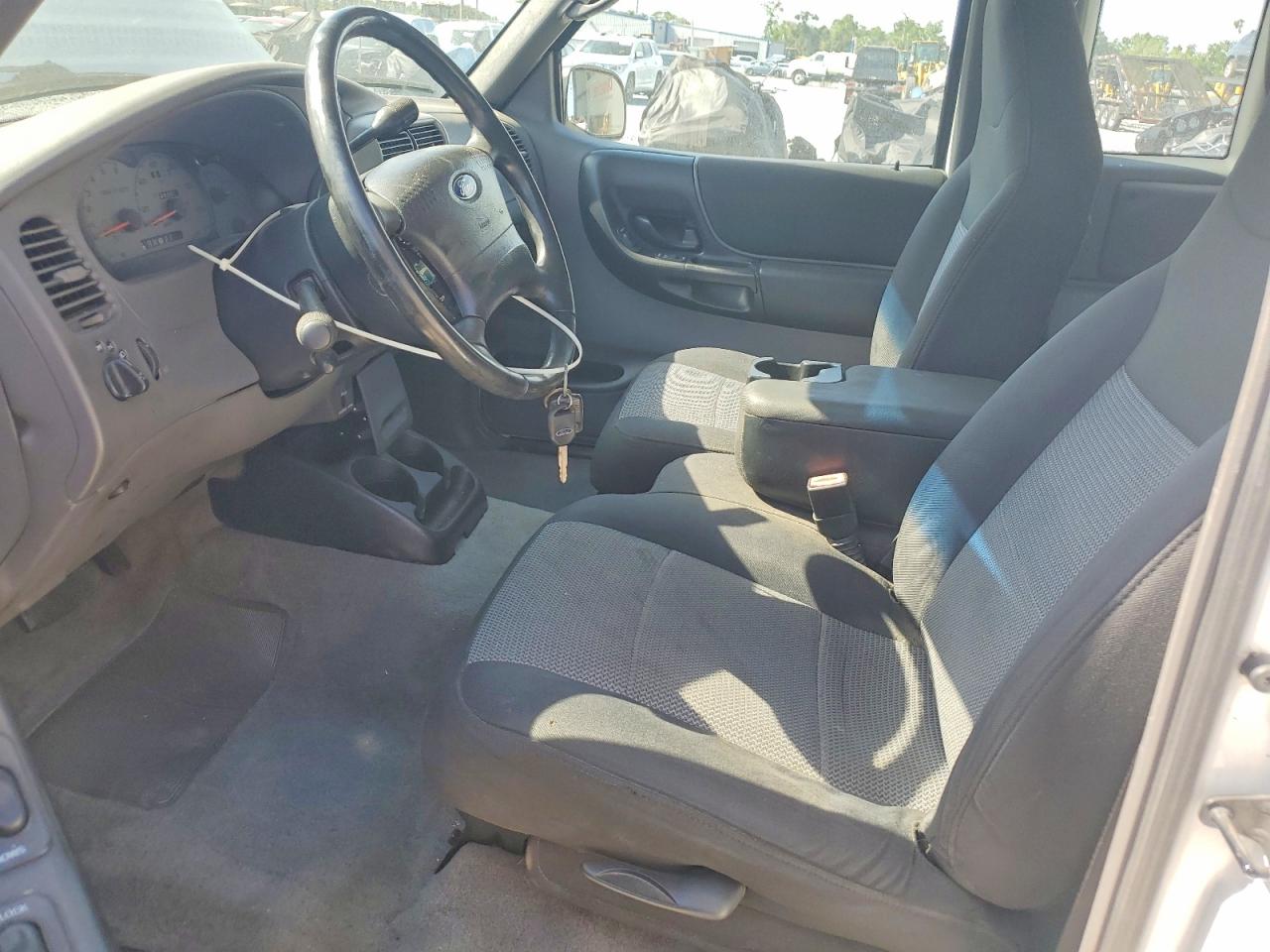 Ford Ranger Super Cab