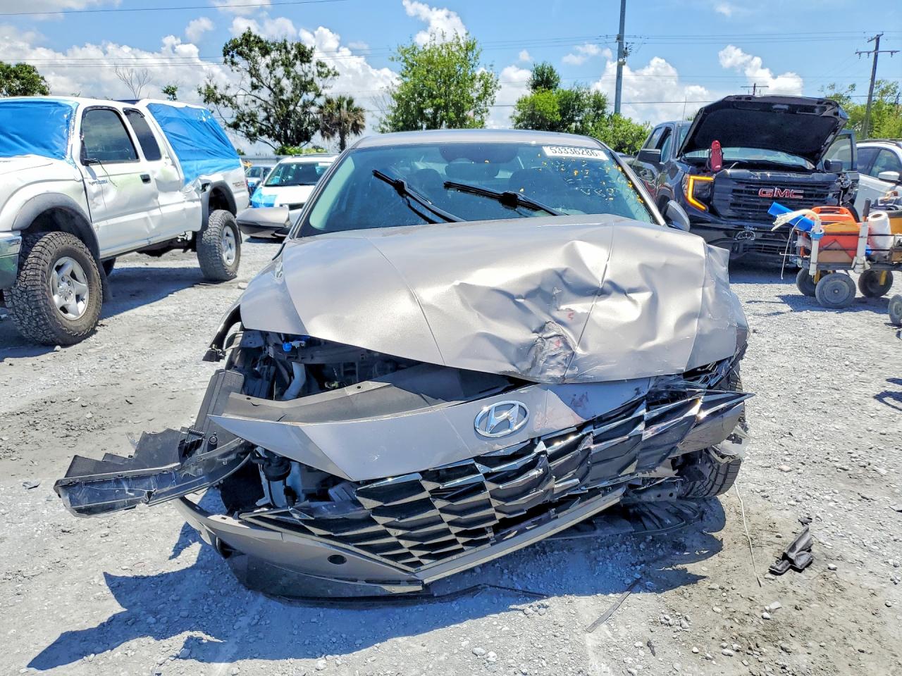 Hyundai ELANTRA Sel