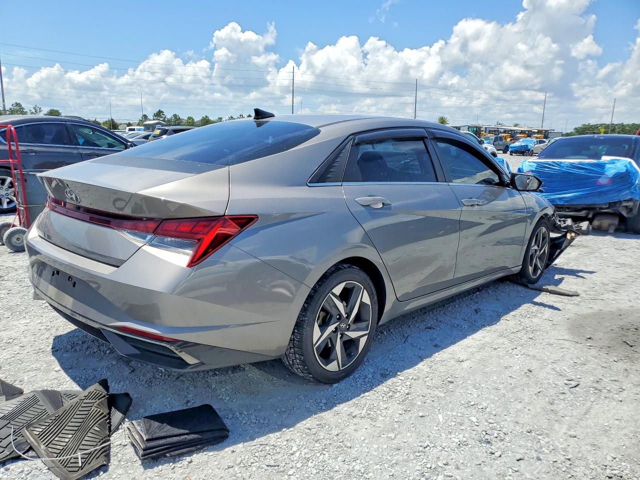 Hyundai ELANTRA Sel
