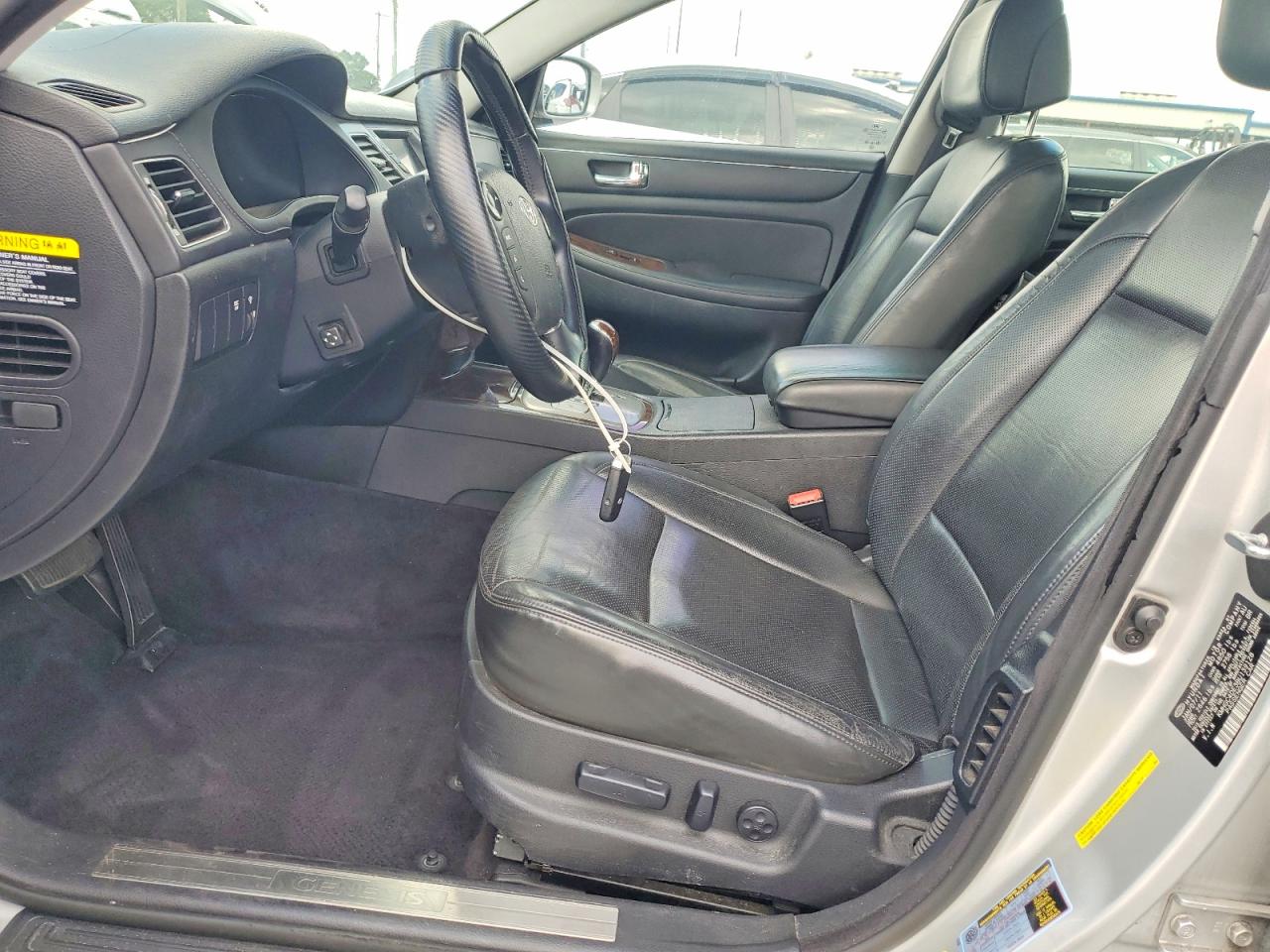 Hyundai Genesis 3.8l