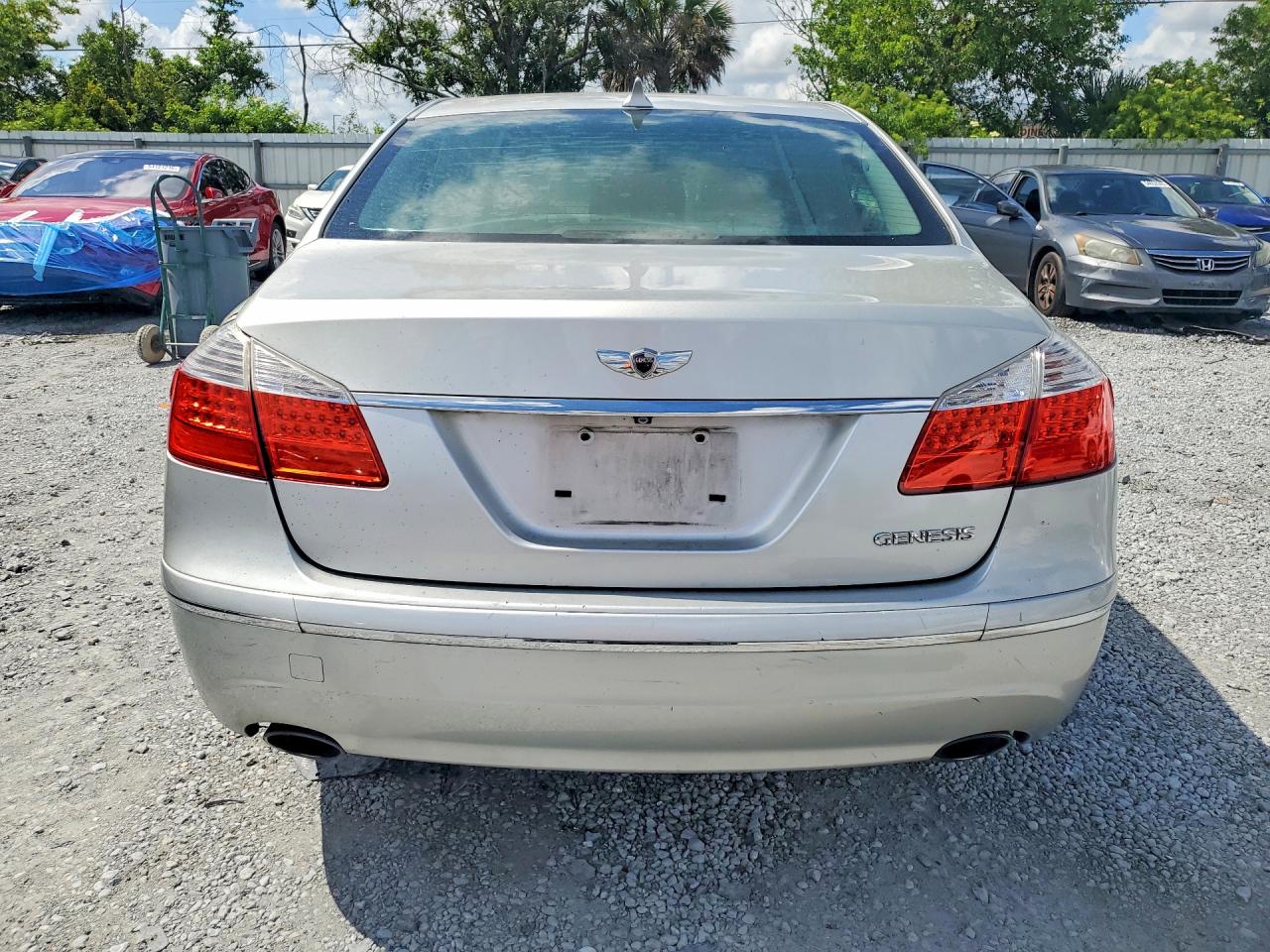 Hyundai Genesis 3.8l