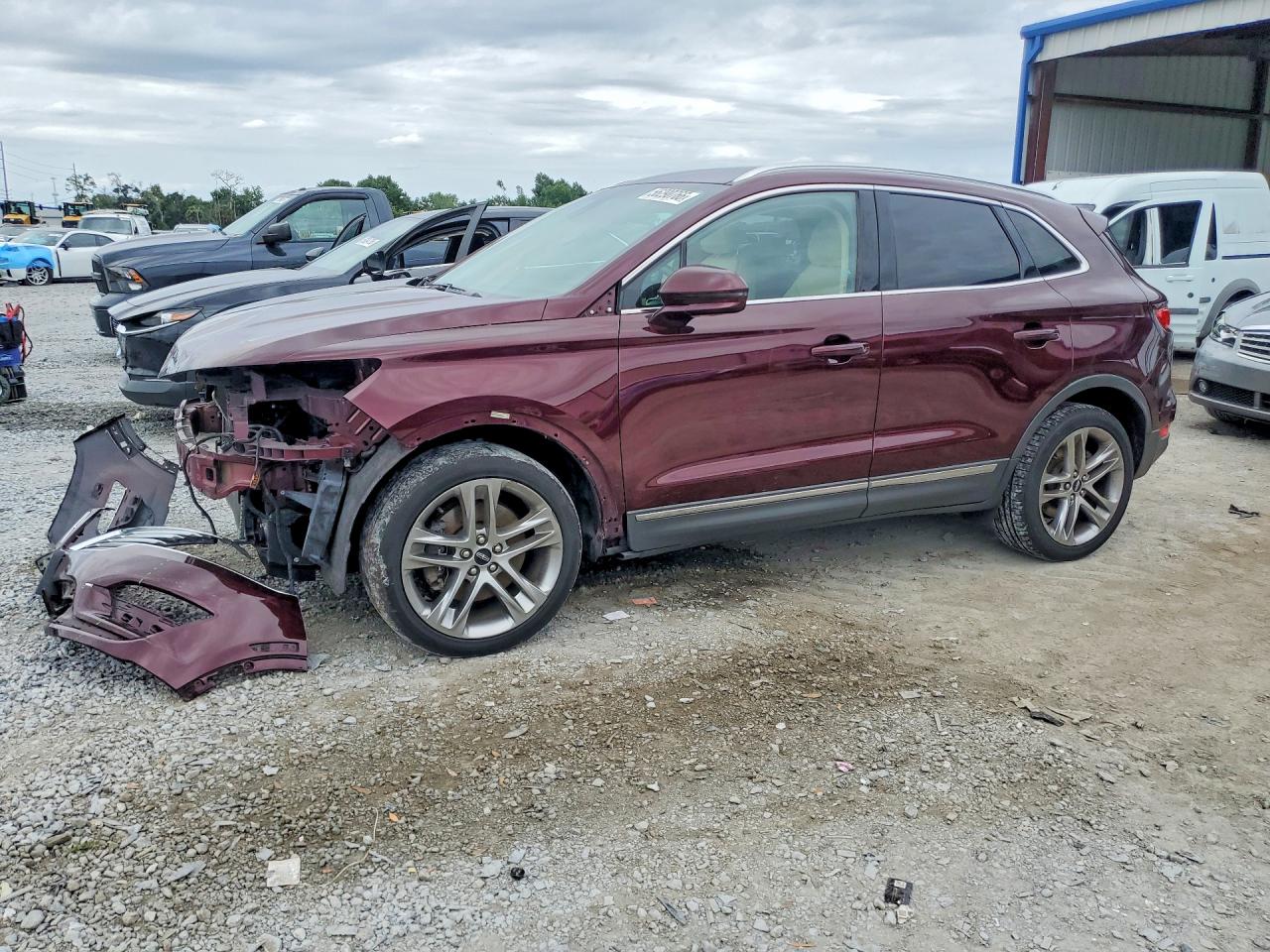Salvage Lincoln MKC Image