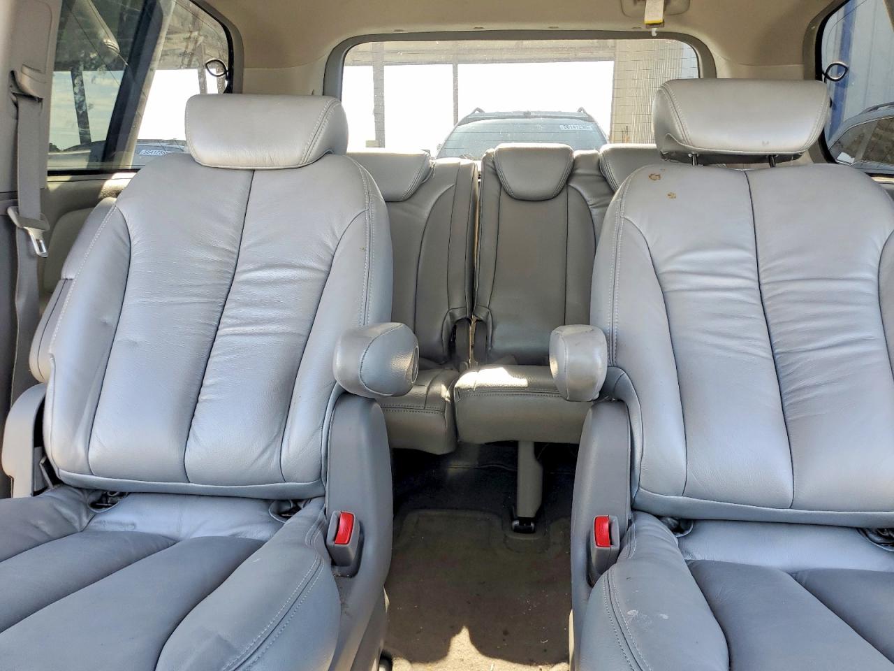 Kia Sedona Lx