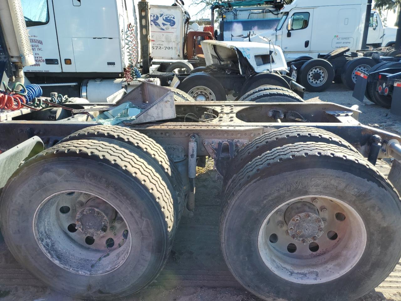 Freightliner Conventional Fld112