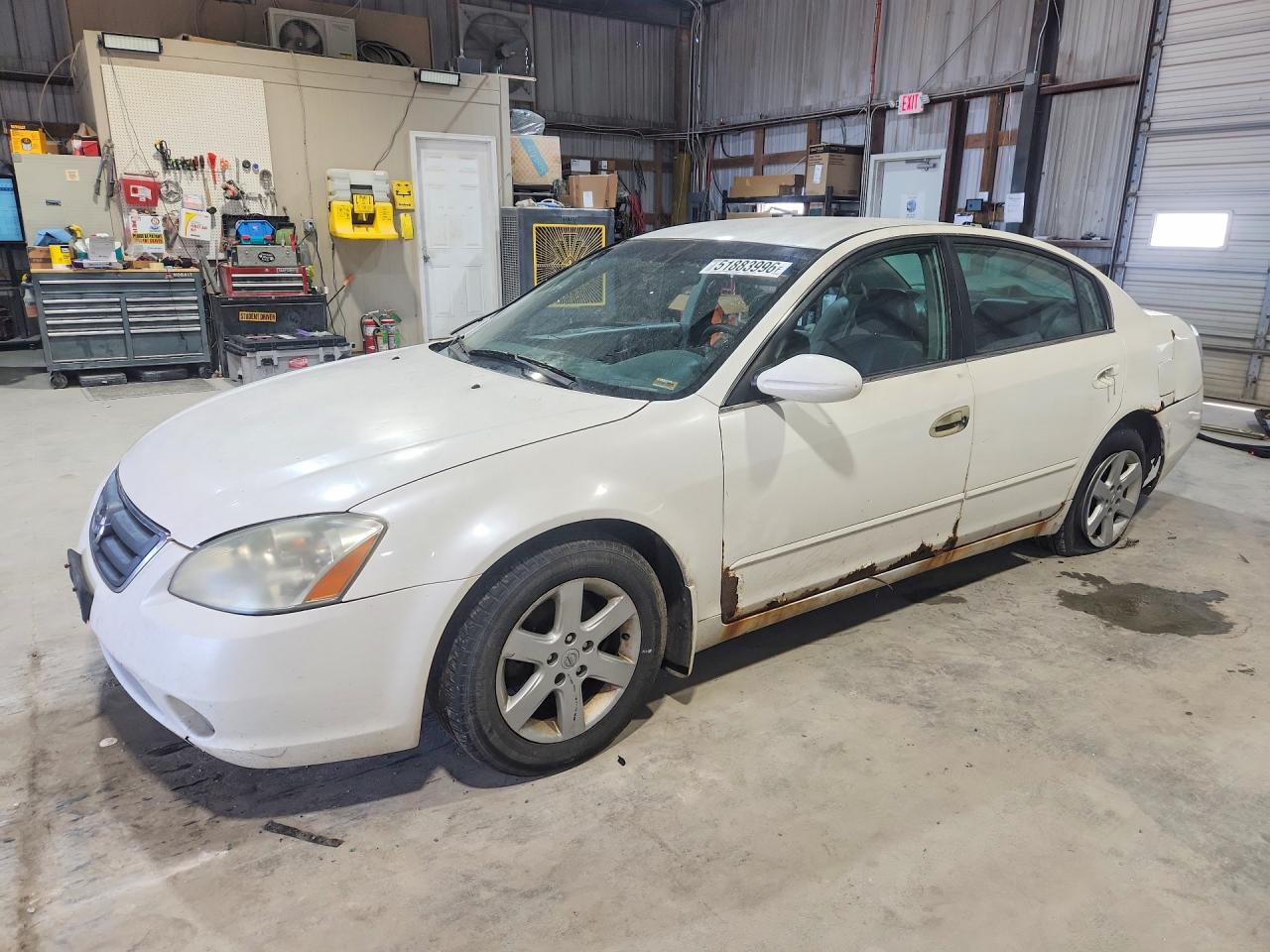 Salvage Nissan Altima Image