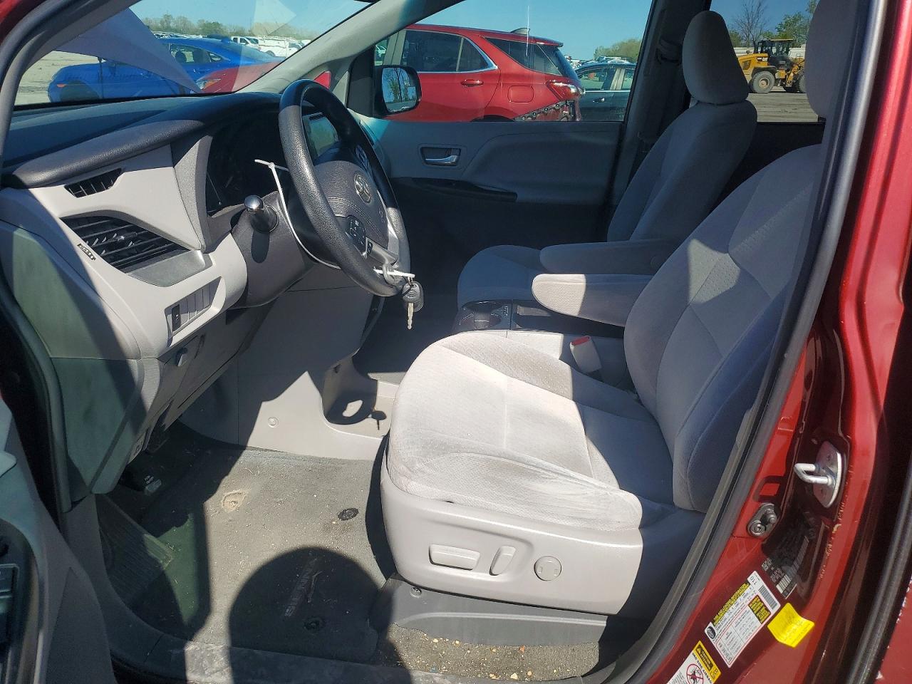 Toyota Sienna Le 8-passenger