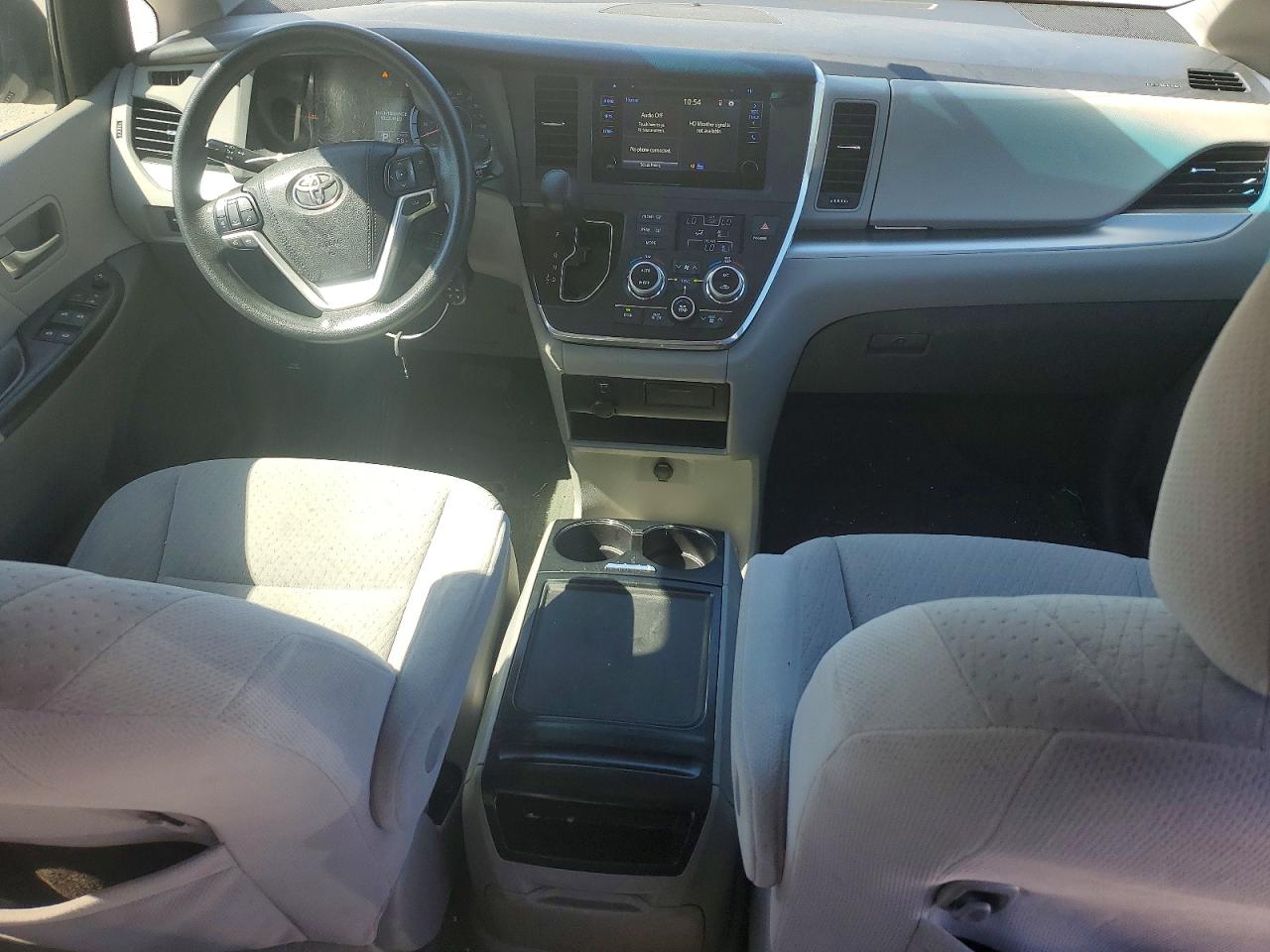 Toyota Sienna Le 8-passenger