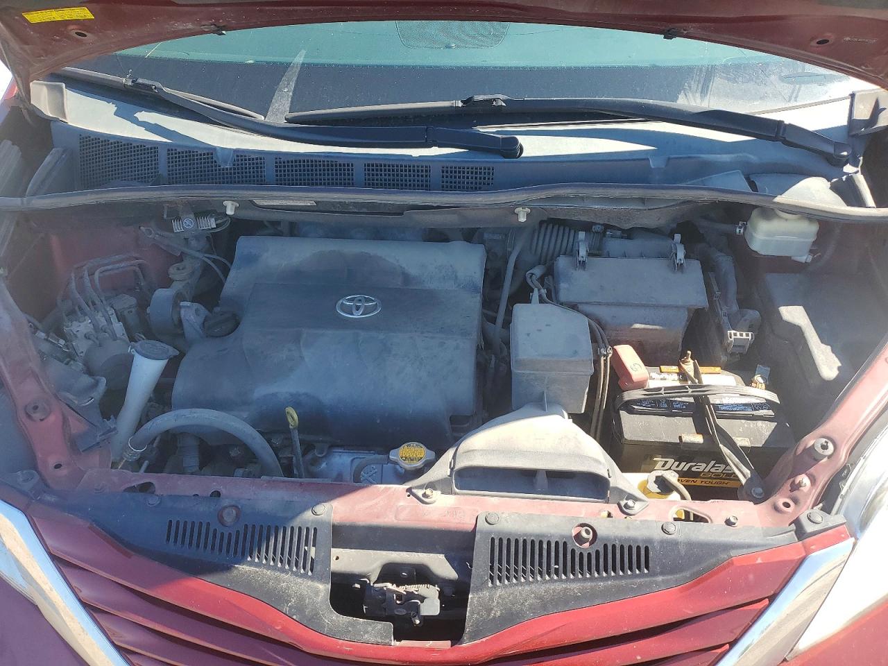 Toyota Sienna Le 8-passenger