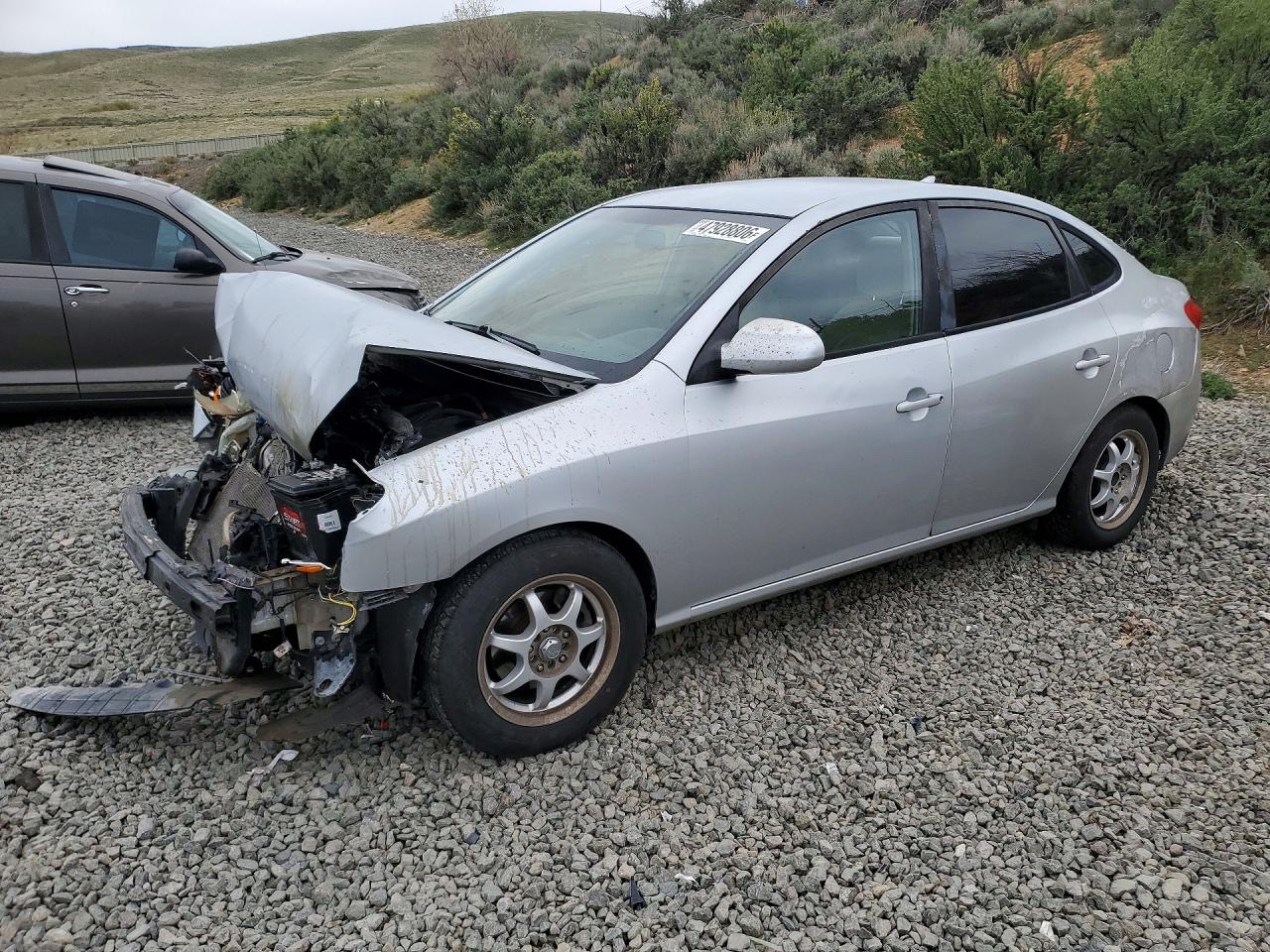 Salvage Hyundai ELANTRA Image
