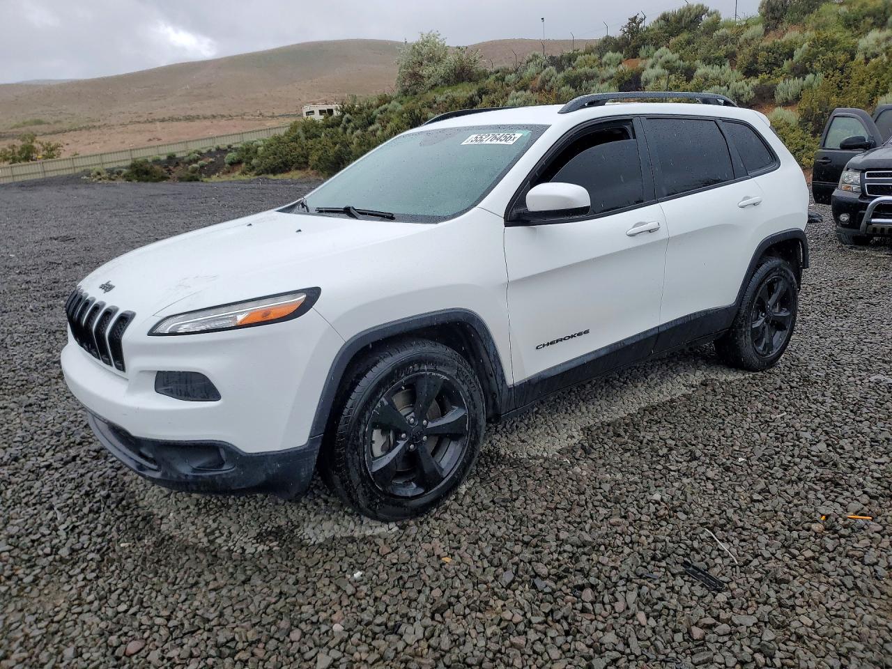 Salvage Jeep Grand Cherokee Image