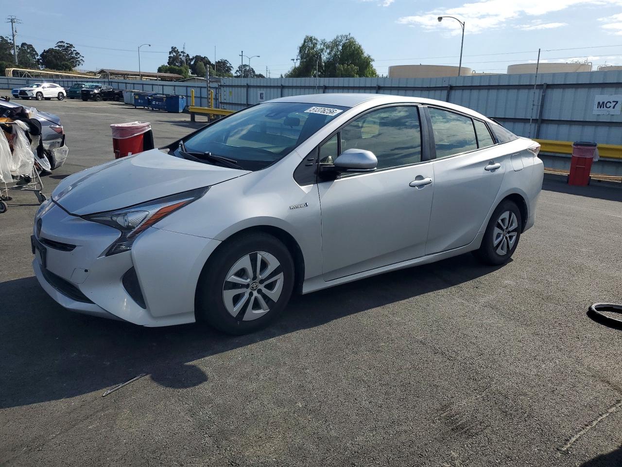 Salvage Toyota Prius Image