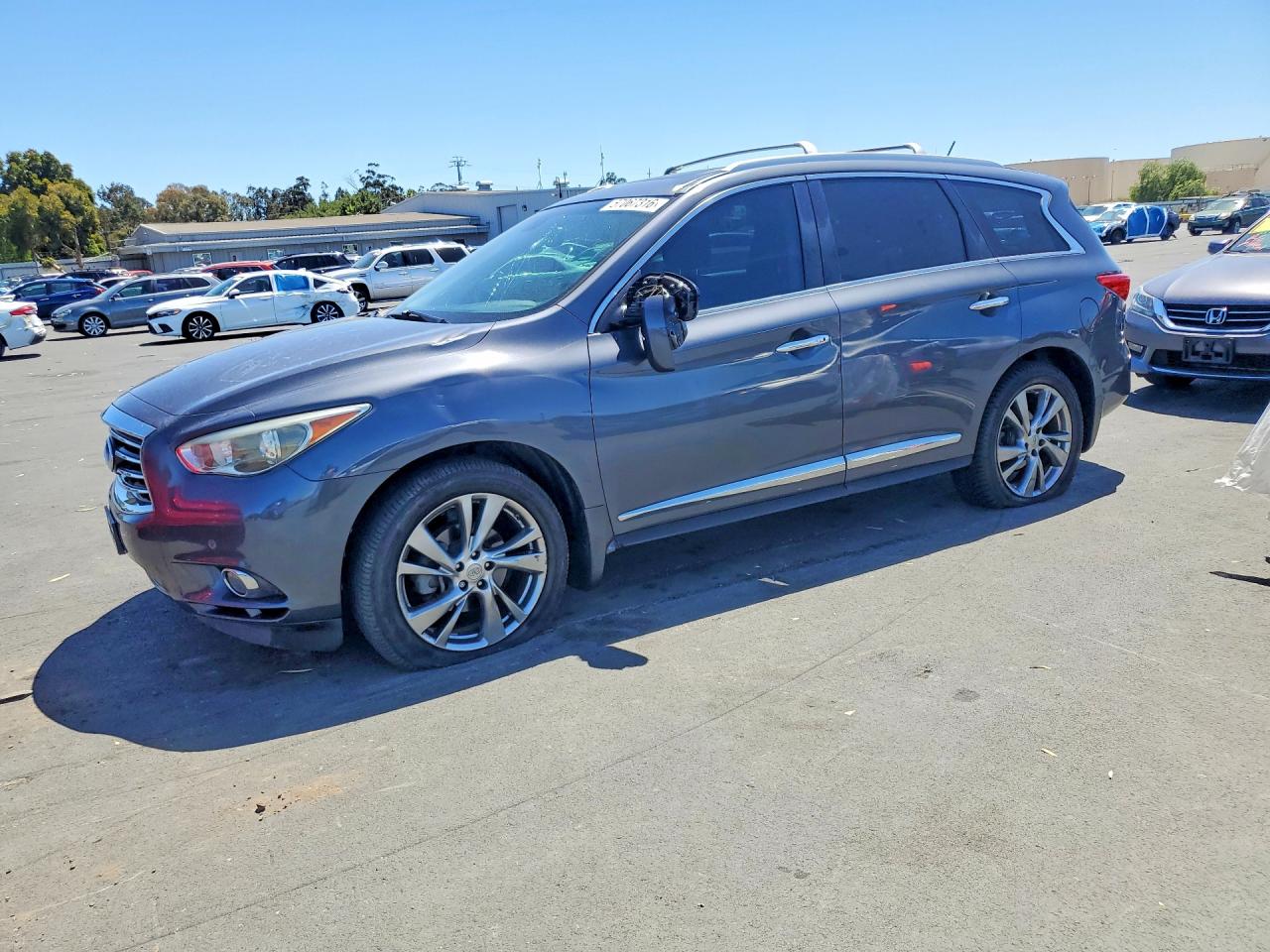 Salvage INFINITI JX35 Image