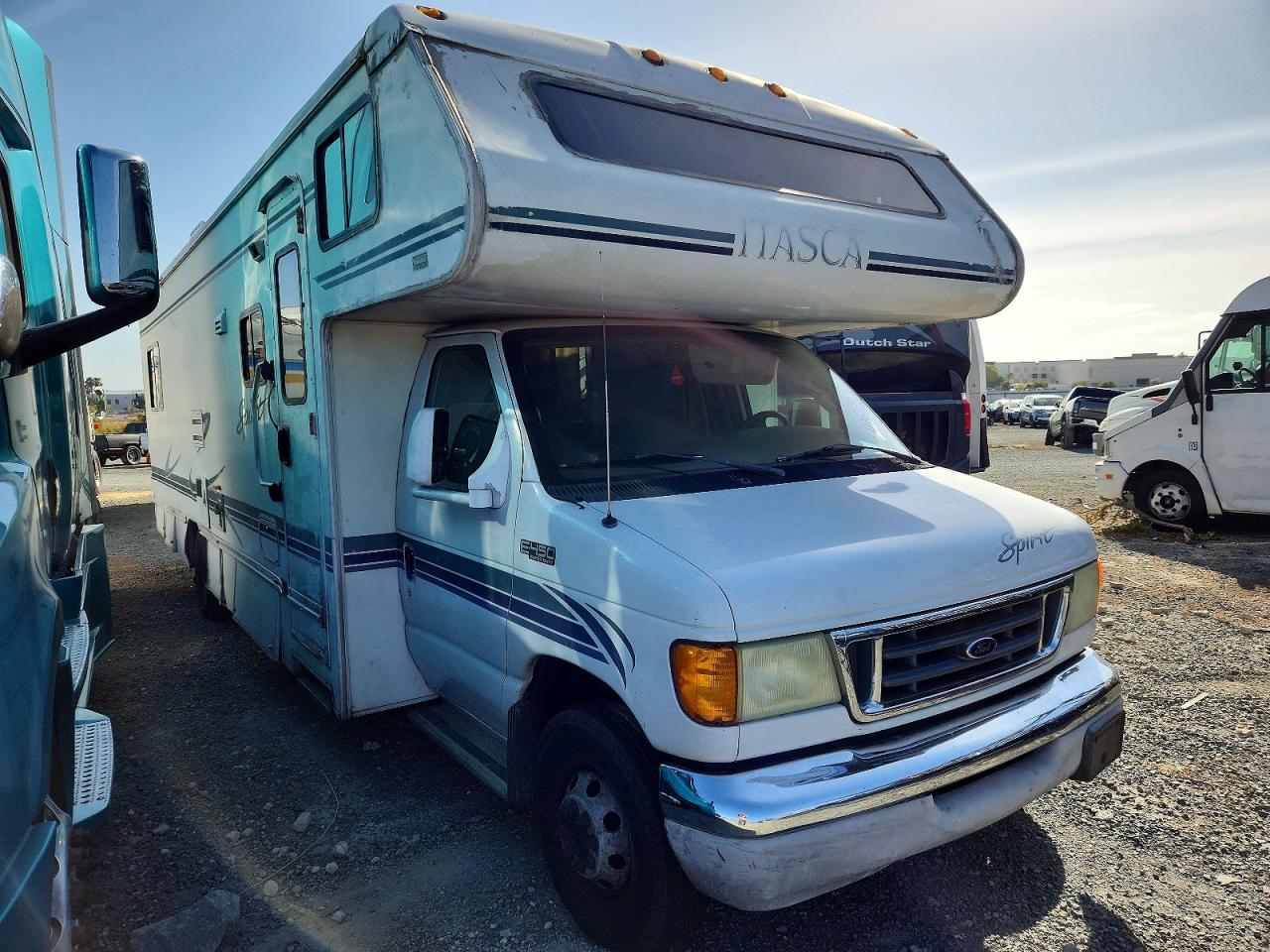 Salvage Ford E-450 Image