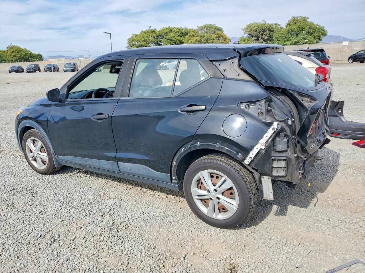 Nissan Kicks S