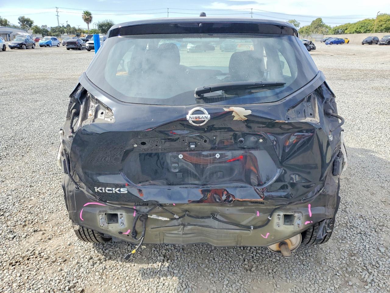 Nissan Kicks S