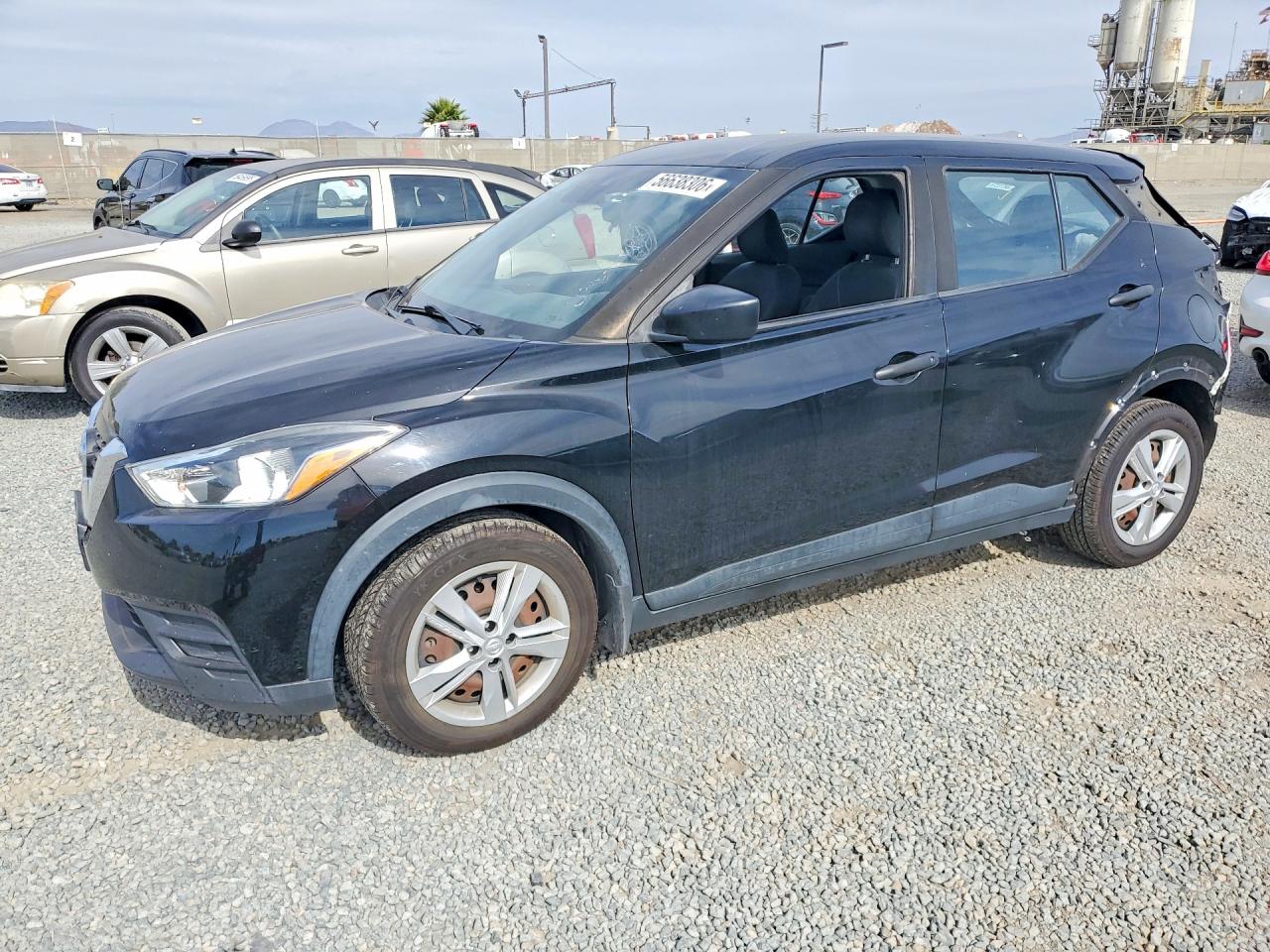 Salvage Nissan Kicks Image