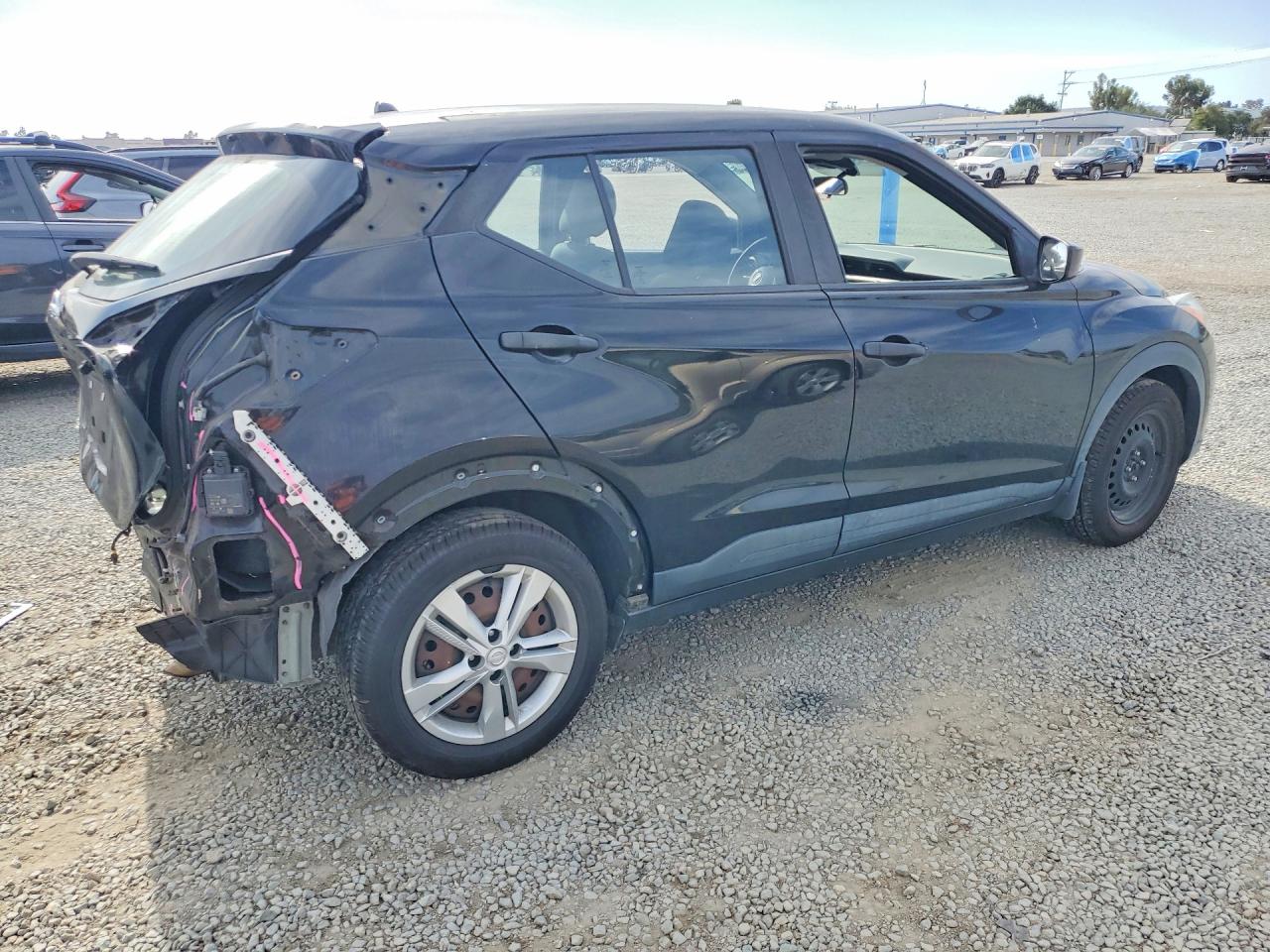 Nissan Kicks S